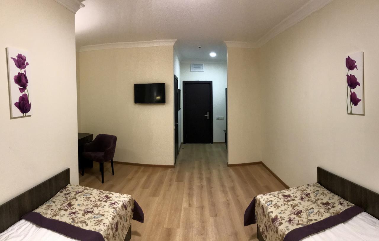 Non-Stop Economy Hotel Boryspilʼ Dış mekan fotoğraf