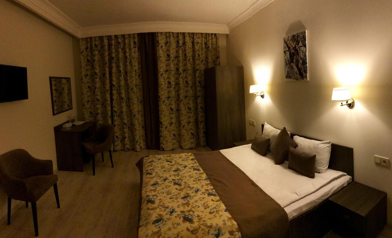 Non-Stop Economy Hotel Boryspilʼ Dış mekan fotoğraf