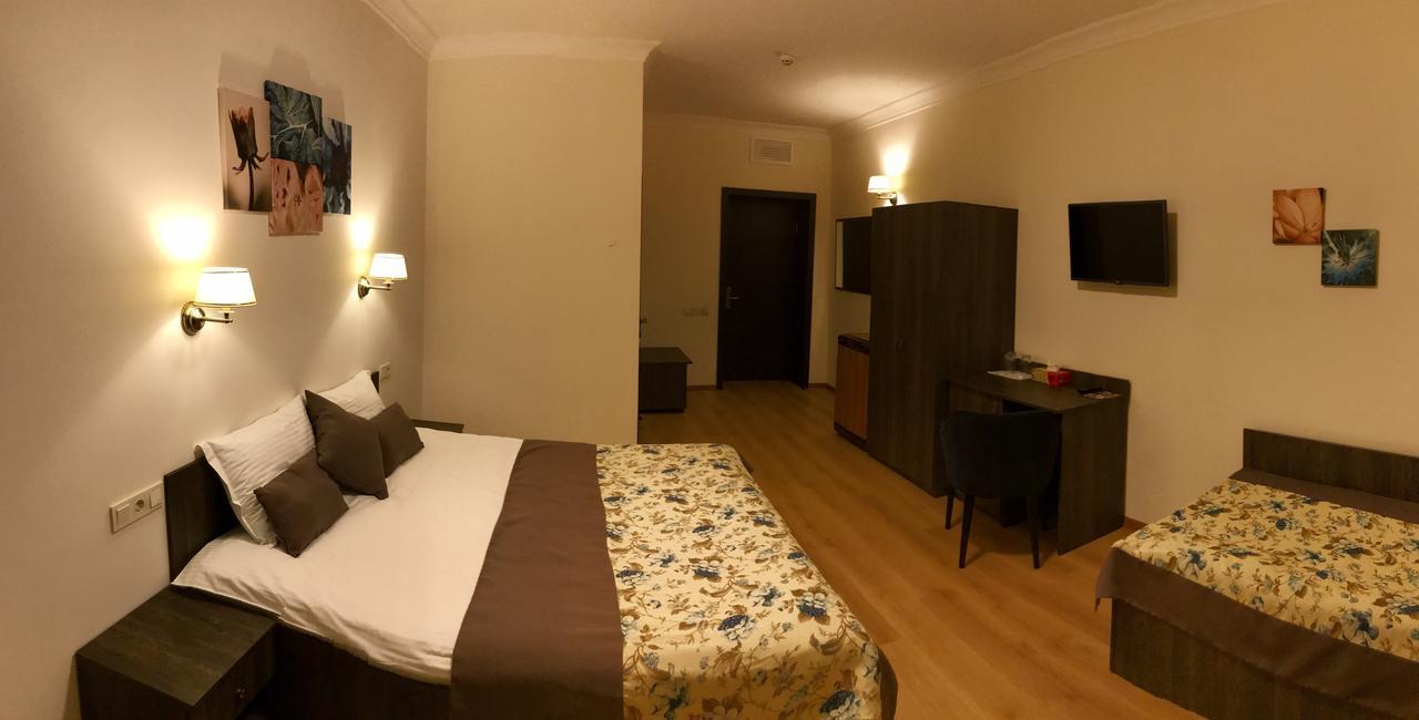 Non-Stop Economy Hotel Boryspilʼ Dış mekan fotoğraf