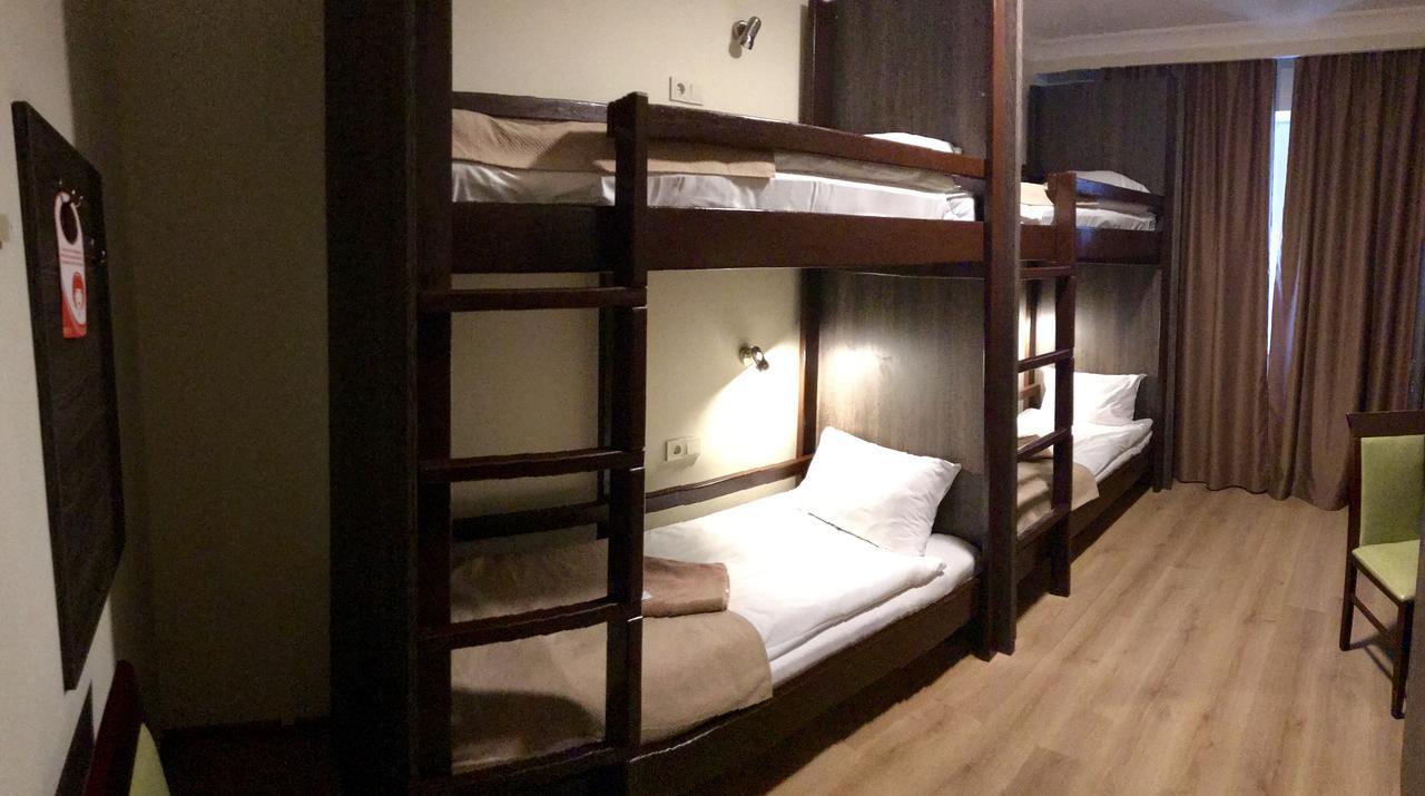 Non-Stop Economy Hotel Boryspilʼ Dış mekan fotoğraf