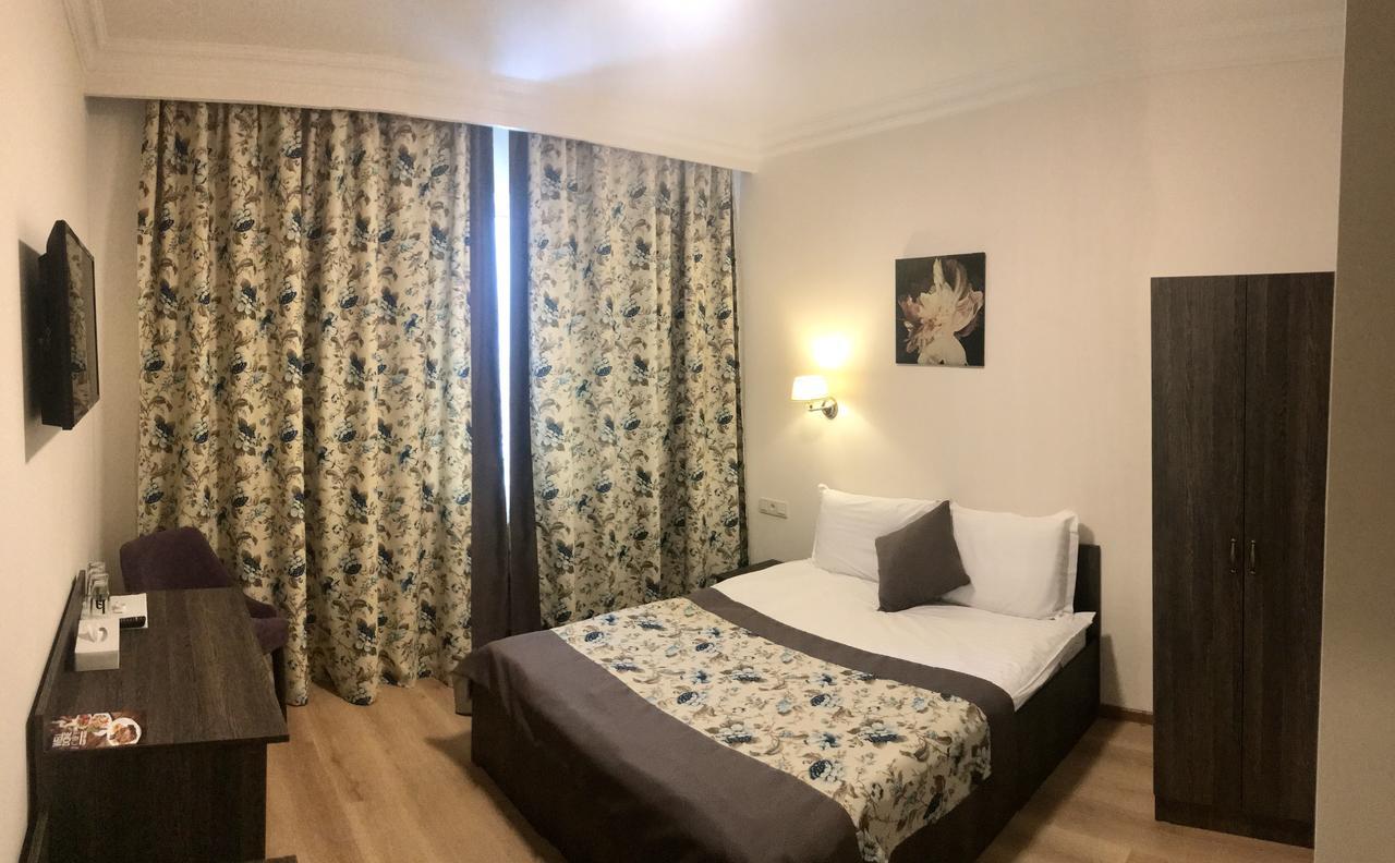 Non-Stop Economy Hotel Boryspilʼ Dış mekan fotoğraf