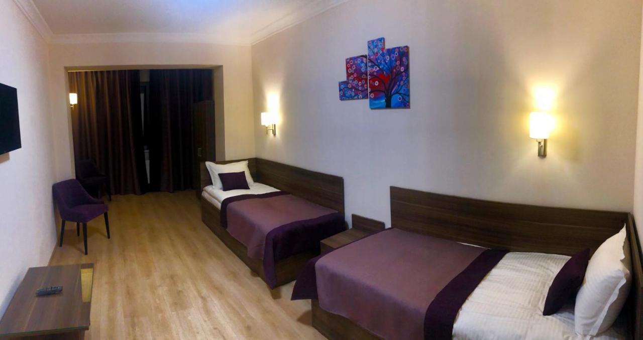 Non-Stop Economy Hotel Boryspilʼ Dış mekan fotoğraf